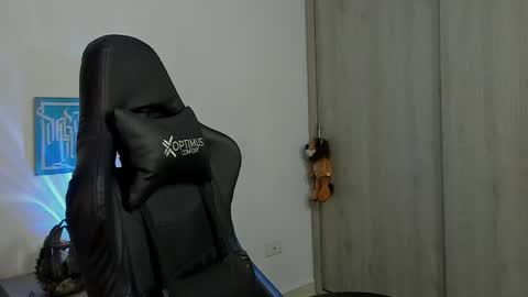 DAVE MAX online show from 10-04-25, 05:55