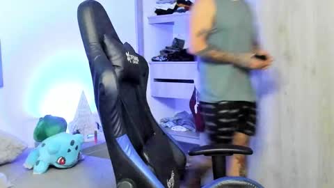 DAVE MAX online show from 11-28-25, 10:07