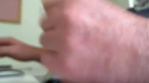 Snapshot of davesu12345 chatting on 12-20-24, 09:43 davesu12345 online show from 12-20-24, 09:43