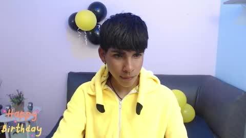 Snapshot of david_925_ chatting on 09-25-25, 05:22 David online show from 09-25-25, 05:22