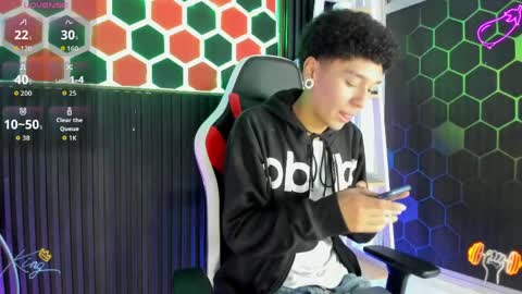 David online show from 04-18-26, 12:20