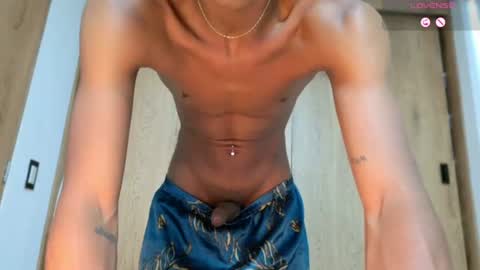 Snapshot of david_hot44 chatting on 06-19-26, 01:48 david_hot44 online show from 06-19-26, 01:48