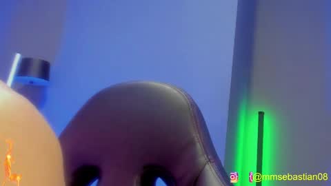 Snapshot of david_jons7 chatting on 05-16-26, 12:29 David Jons online show from 05-16-26, 12:29