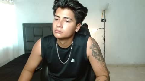 Snapshot of davidbless chatting on 06-18-26, 02:43 David Bless online show from 06-18-26, 02:43