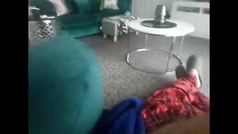 davidf75 online show from 10-04-25, 07:39