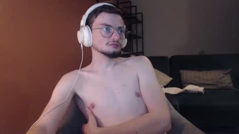 Snapshot of davidfoxfr chatting on 11-20-25, 07:35 davidfoxfr online show from 11-20-25, 07:35