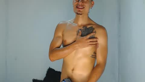 David Galvis - independent model online show from 12-02-24, 11:51