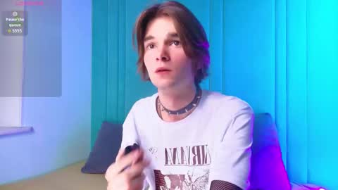 Snapshot of davidleatherhoff chatting on 11-01-25, 04:09 DAVID online show from 11-01-25, 04:09