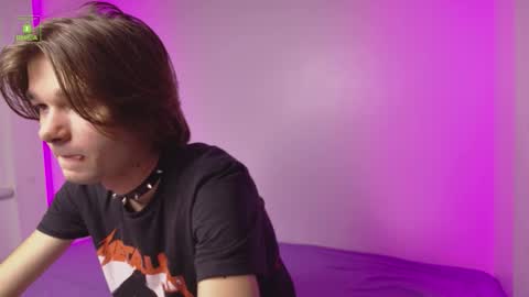 Snapshot of davidleatherhoff chatting on 11-22-25, 03:33 DAVID online show from 11-22-25, 03:33