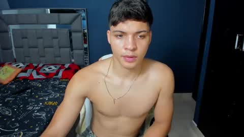 davidro030 online show from 10-03-25, 01:24