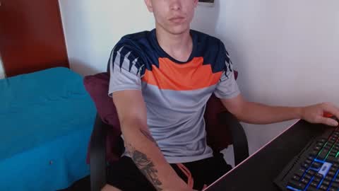 davidsalazar33 online show from 01-07-25, 07:38