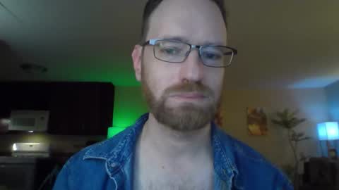 Snapshot of davidwilcox1982 chatting on 02-11-26, 02:49 Dave online show from 02-11-26, 02:49