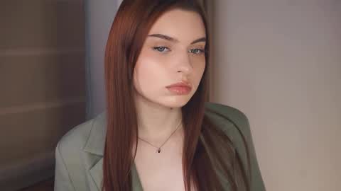 Louise online show from 04-15-26, 10:10