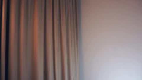 Louise online show from 04-22-26, 10:33