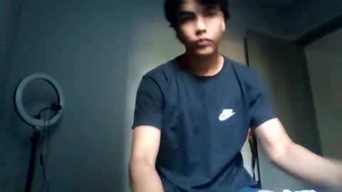Snapshot of davinxxix chatting on 06-01-26, 03:58 davinxi online show from 06-01-26, 03:58