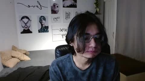 Snapshot of davoxer chatting on 11-15-25, 05:16 davoxer online show from 11-15-25, 05:16