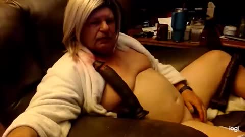 dawndoesall online show from 11-26-25, 04:35