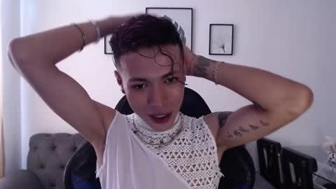 Daxon online show from 11-14-25, 05:33