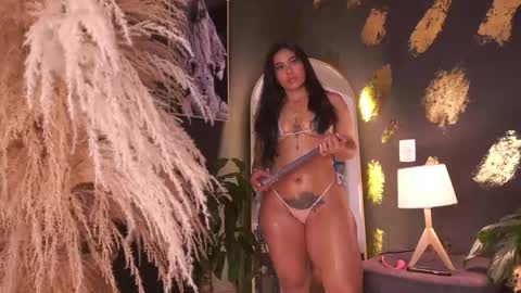 Snapshot of day_wilkint chatting on 09-21-25, 01:51 Day Wilkinht online show from 09-21-25, 01:51