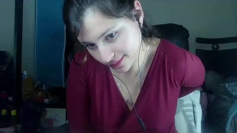 Snapshot of daya202 chatting on 03-08-25, 09:28 Eli online show from 03-08-25, 09:28