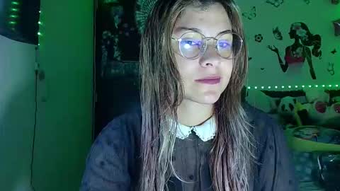 Snapshot of daya202 chatting on 09-16-25, 03:18 Eli online show from 09-16-25, 03:18