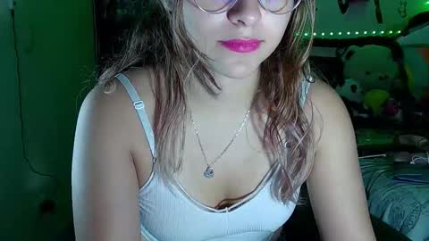 Snapshot of daya202 chatting on 10-05-25, 03:27 Eli online show from 10-05-25, 03:27