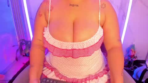 Snapshot of dayan_silva_ chatting on 05-21-26, 02:18 DAYAN online show from 05-21-26, 02:18