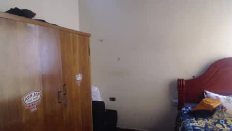 Dylon online show from 09-17-25, 07:15