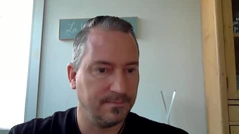 Snapshot of daytrader77 chatting on 06-08-26, 09:42 daytrader77 online show from 06-08-26, 09:42
