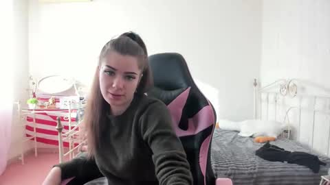 dazdrasmigdasue online show from 02-19-25, 01:06