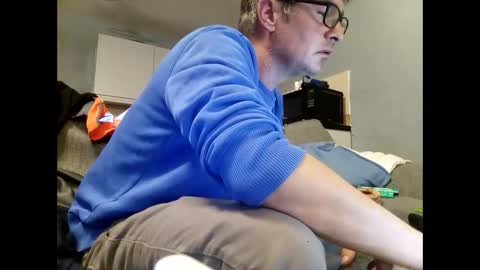 Snapshot of dazzill chatting on 10-10-25, 10:42 Dazzill online show from 10-10-25, 10:42