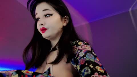 Natsumi online show from 10-13-25, 04:45