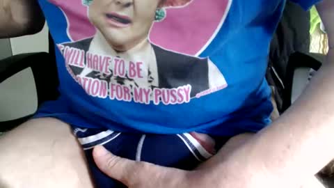 Snapshot of dazzle68 chatting on 01-29-25, 10:11 Dazzle68 online show from 01-29-25, 10:11