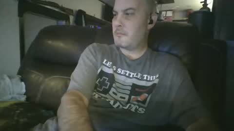 want girl to play with me online show from 12-15-25, 05:39