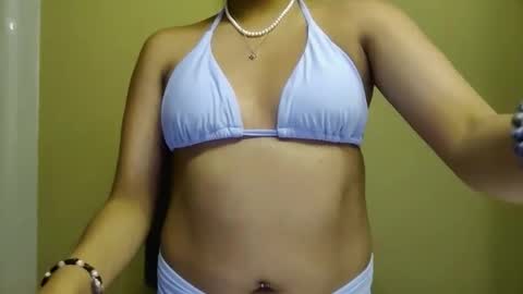 Snapshot of ddeming16 chatting on 06-07-26, 02:05 gray rose16 online show from 06-07-26, 02:05