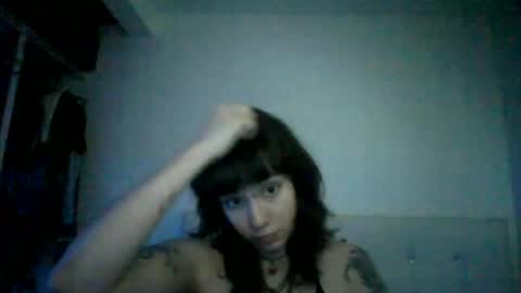 Snapshot of dead_moonxx chatting on 07-08-26, 11:04 dead_moonxx online show from 07-08-26, 11:04