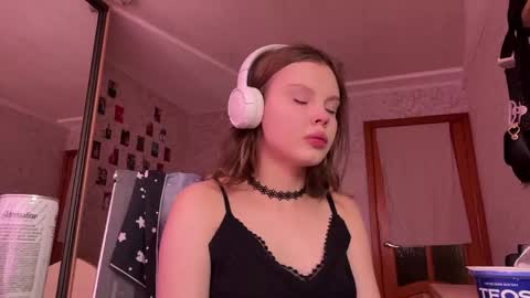 Dee online show from 06-05-26, 01:06