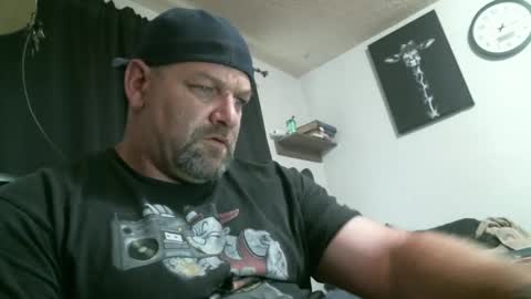 Snapshot of deango831 chatting on 02-01-25, 11:06 Deango online show from 02-01-25, 11:06