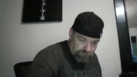 Snapshot of deango831 chatting on 09-25-25, 02:37 Deango online show from 09-25-25, 02:37