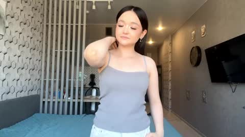 Snapshot of deannarmold chatting on 05-22-26, 02:33 Deanna online show from 05-22-26, 02:33
