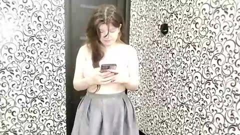 Snapshot of deannemillener chatting on 05-28-26, 05:32 Camille online show from 05-28-26, 05:32