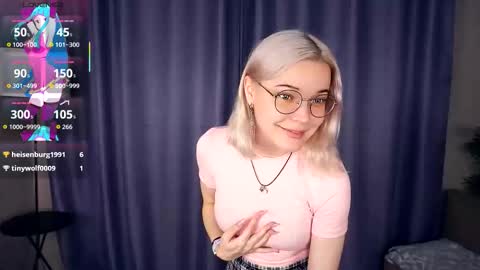 Charlie 18yo online show from 11-22-25, 05:17