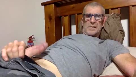 Snapshot of deanofflove2210 chatting on 12-25-24, 11:33 deanofflove2210 online show from 12-25-24, 11:33