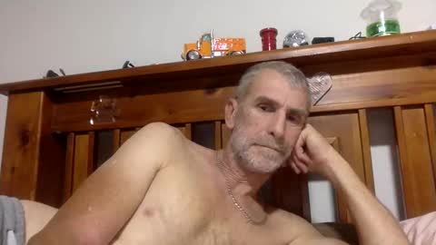 Snapshot of deanofflove2210 chatting on 01-07-25, 01:49 deanofflove2210 online show from 01-07-25, 01:49