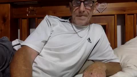 Snapshot of deanofflove2210 chatting on 01-29-25, 04:30 deanofflove2210 online show from 01-29-25, 04:30