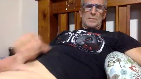 Snapshot of deanofflove2210 chatting on 02-01-25, 10:05 deanofflove2210 online show from 02-01-25, 10:05