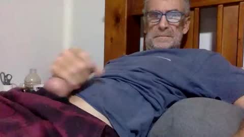 Snapshot of deanofflove2210 chatting on 02-10-25, 06:42 deanofflove2210 online show from 02-10-25, 06:42