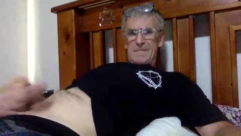 Snapshot of deanofflove2210 chatting on 02-25-25, 07:20 deanofflove2210 online show from 02-25-25, 07:20