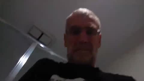 Snapshot of deanofflove2210 chatting on 07-15-26, 06:29 deanofflove2210 online show from 07-15-26, 06:29