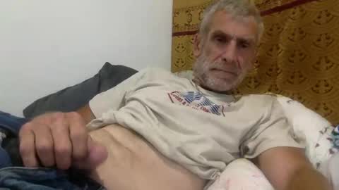 deanofflove221000 online show from 02-12-26, 05:24